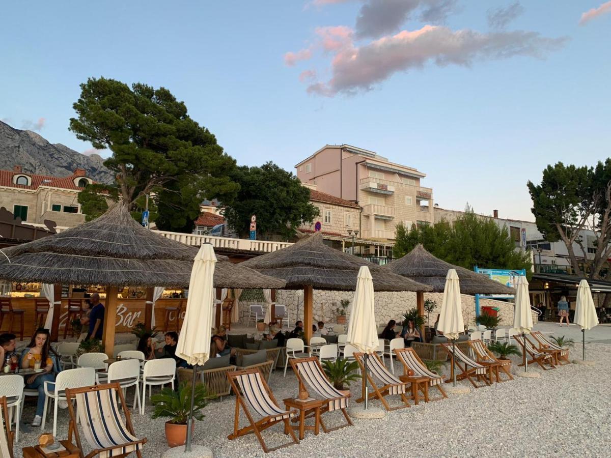 Villa Rozika Baška Voda エクステリア 写真
