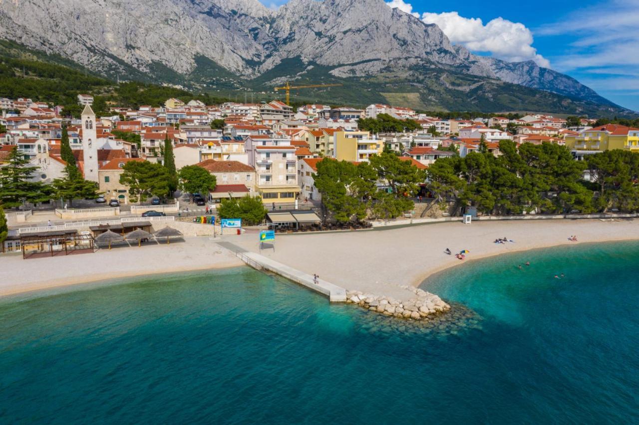 Villa Rozika Baška Voda エクステリア 写真