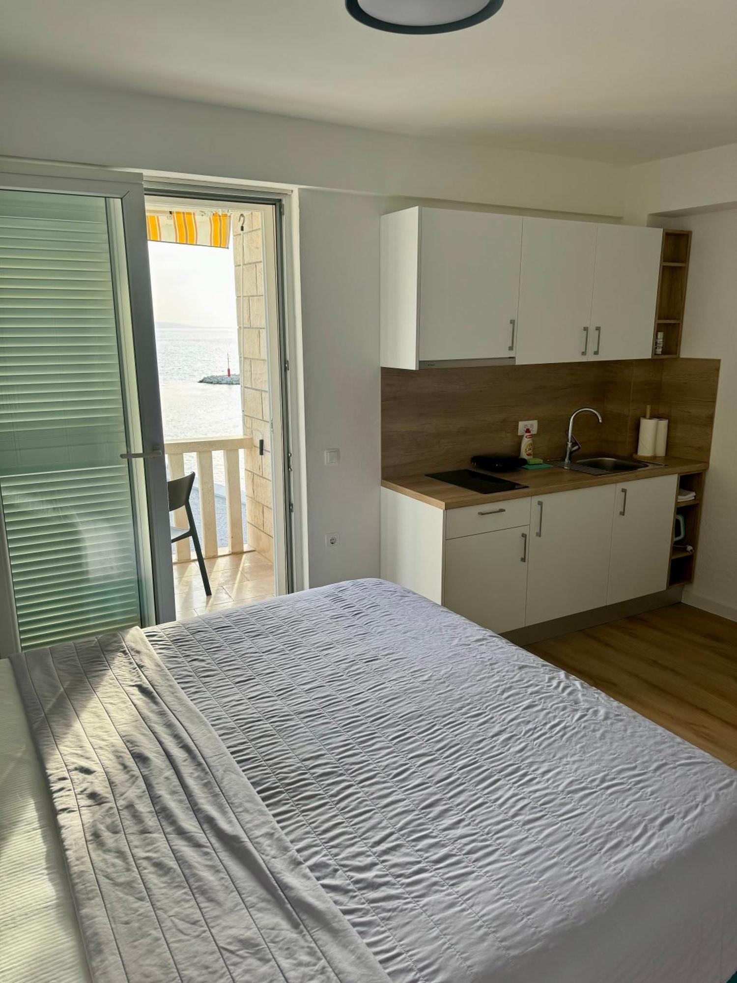 Villa Rozika Baška Voda エクステリア 写真