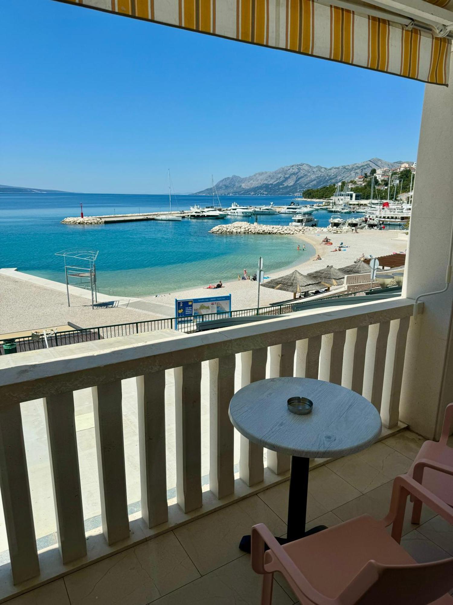 Villa Rozika Baška Voda エクステリア 写真