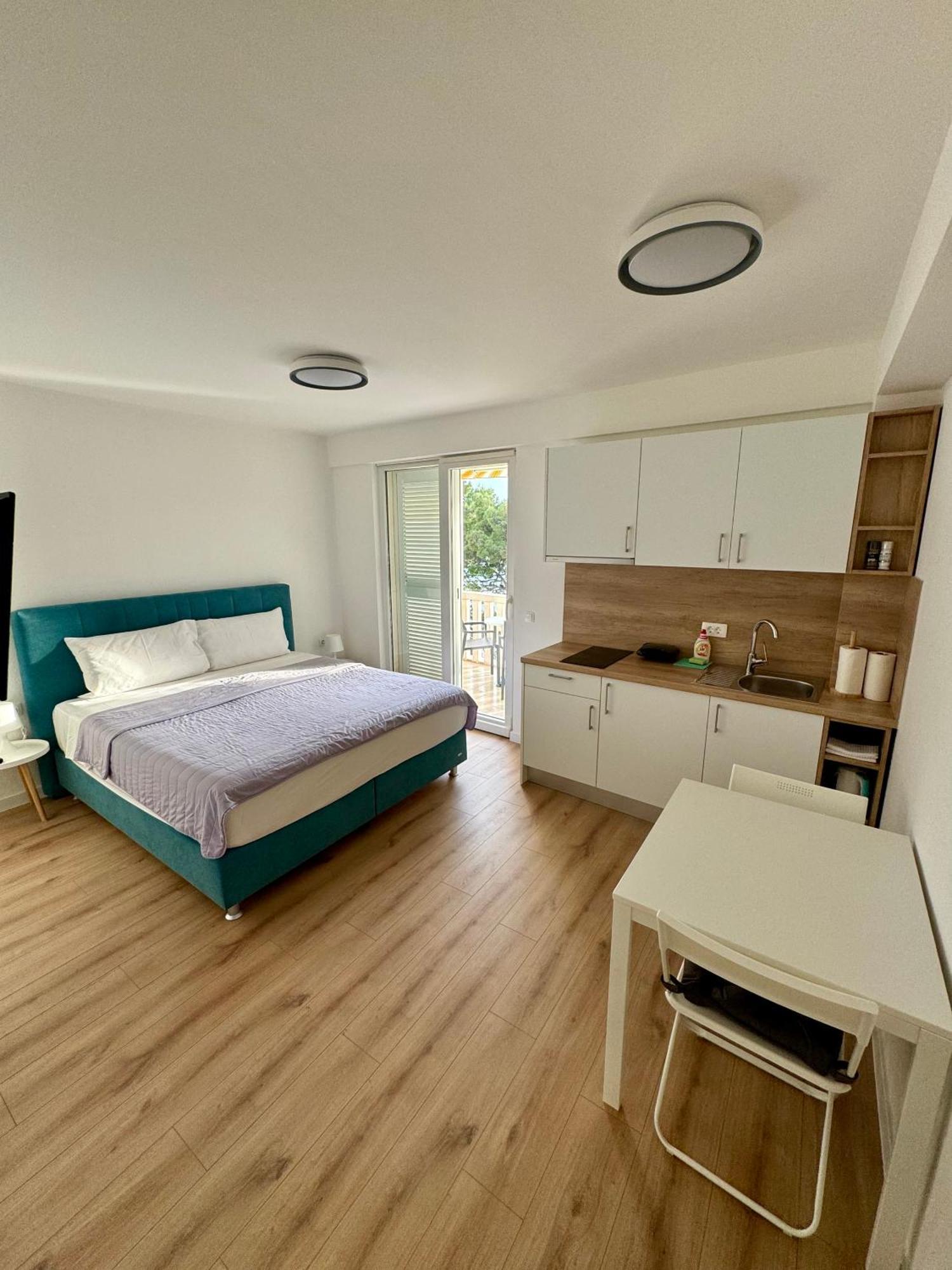 Villa Rozika Baška Voda エクステリア 写真