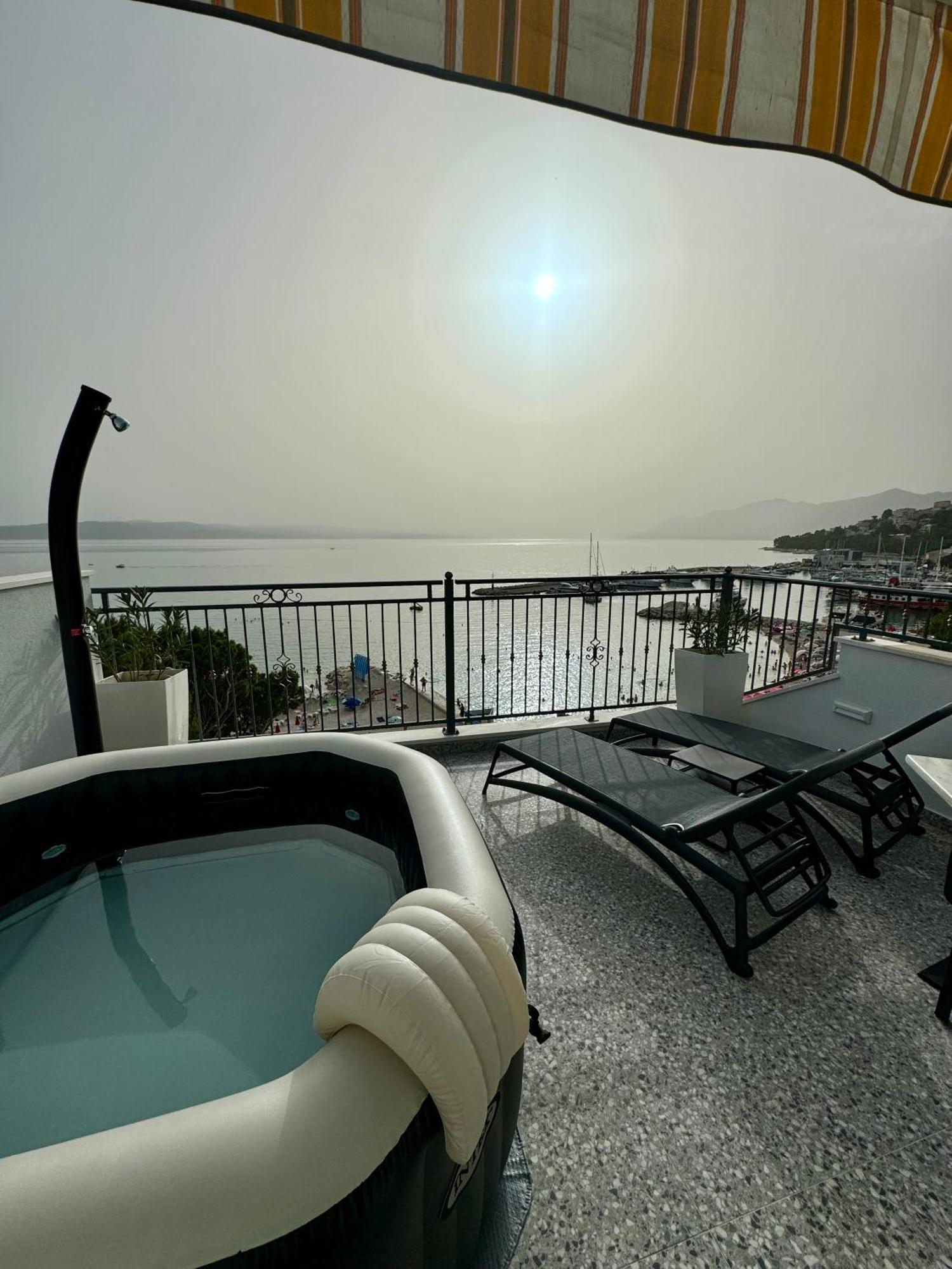 Villa Rozika Baška Voda エクステリア 写真