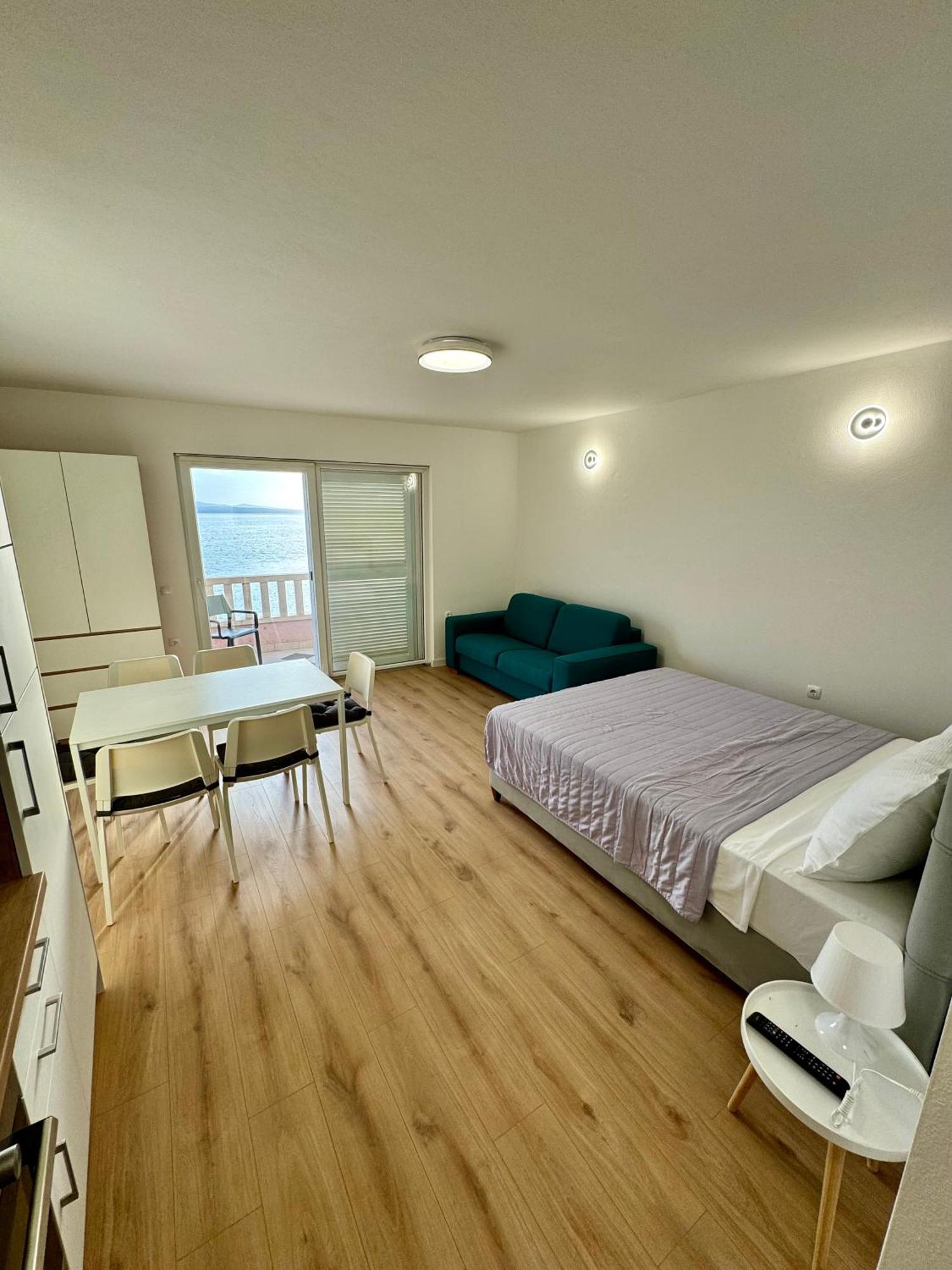 Villa Rozika Baška Voda エクステリア 写真