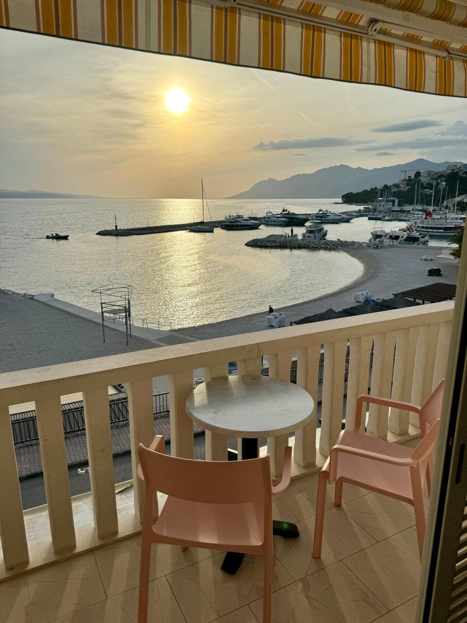 Villa Rozika Baška Voda エクステリア 写真