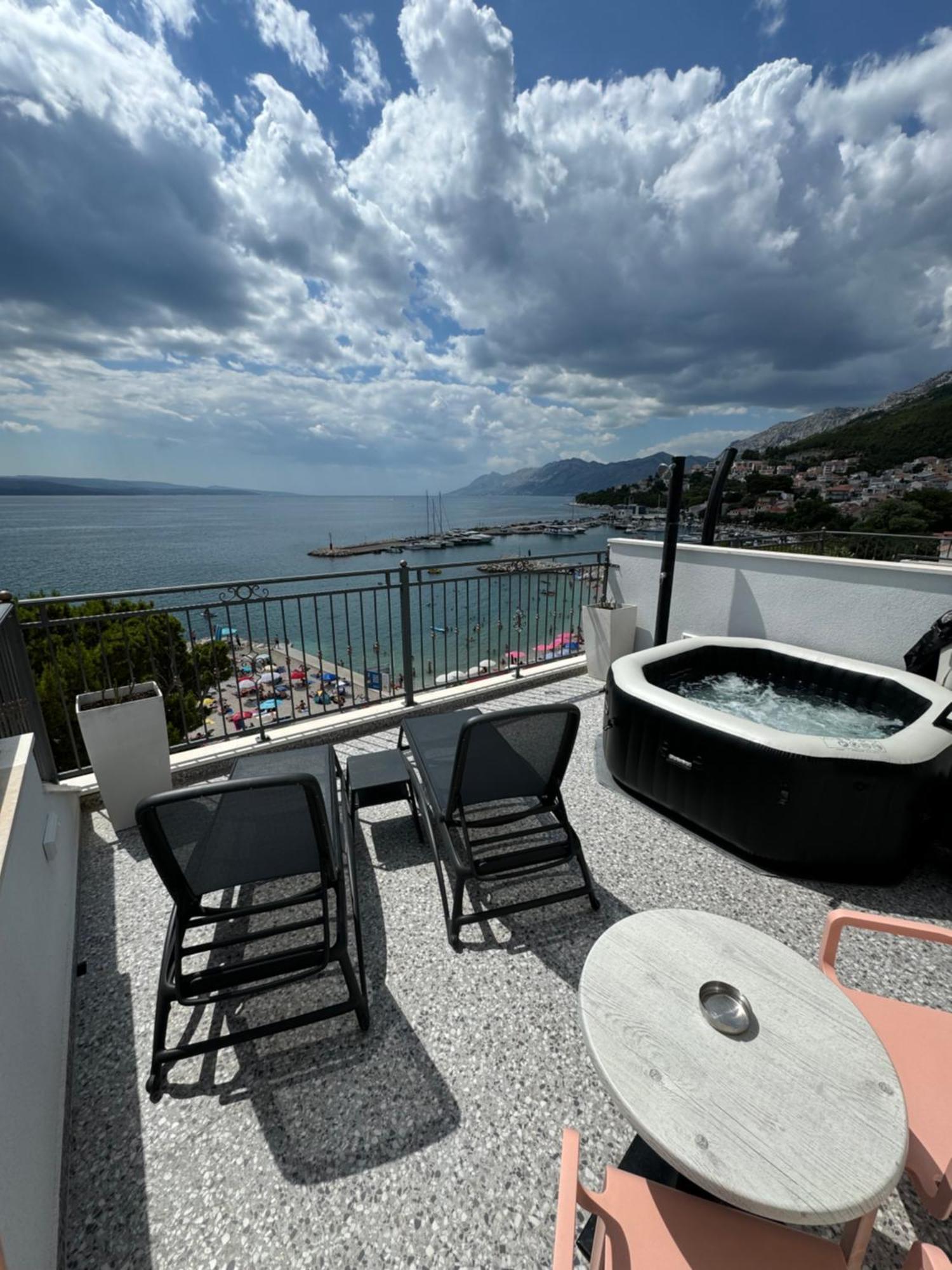 Villa Rozika Baška Voda エクステリア 写真